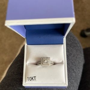 10k white gold limited edition Keepsake ring